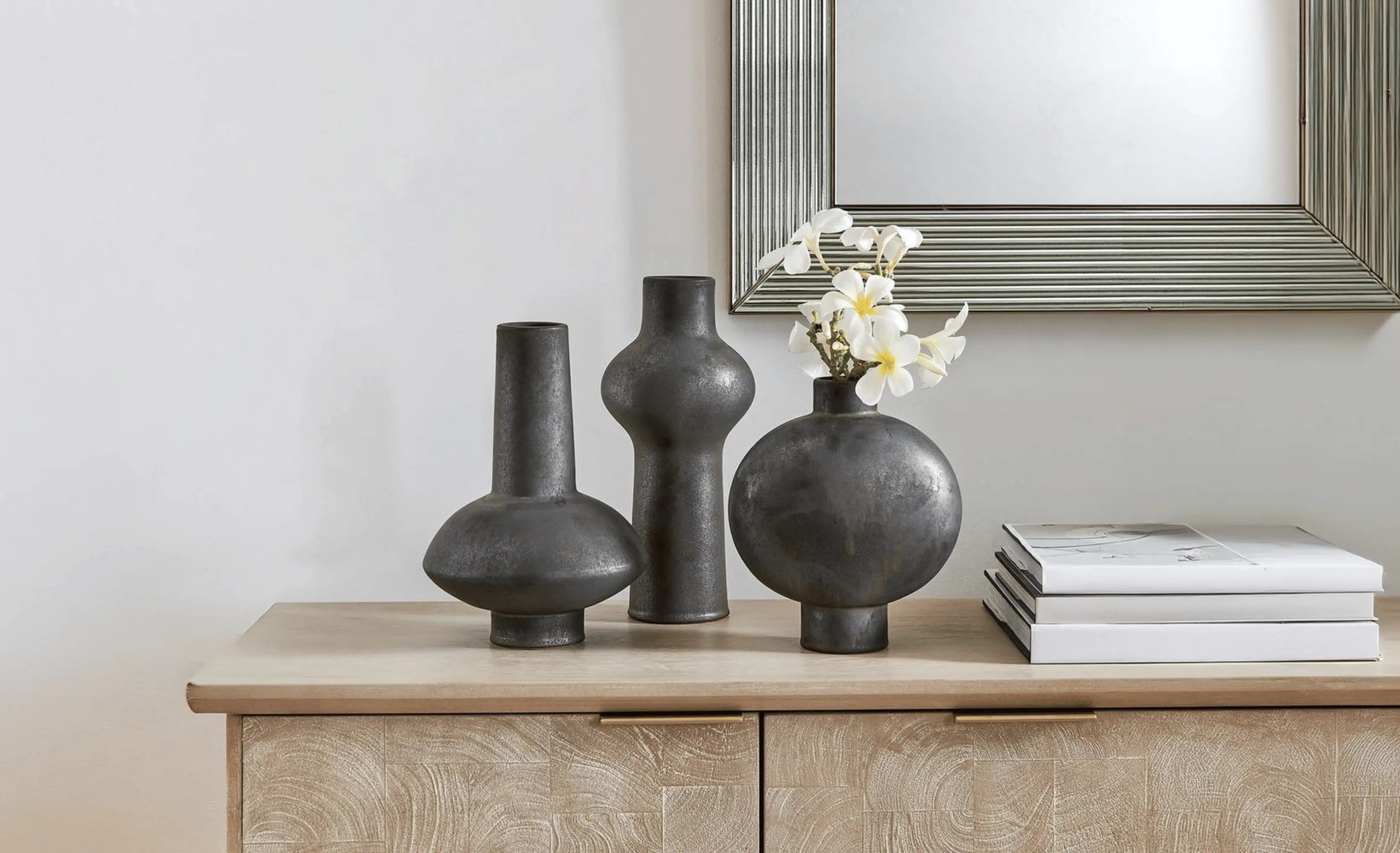 Jarrones de Madera y Metálicos