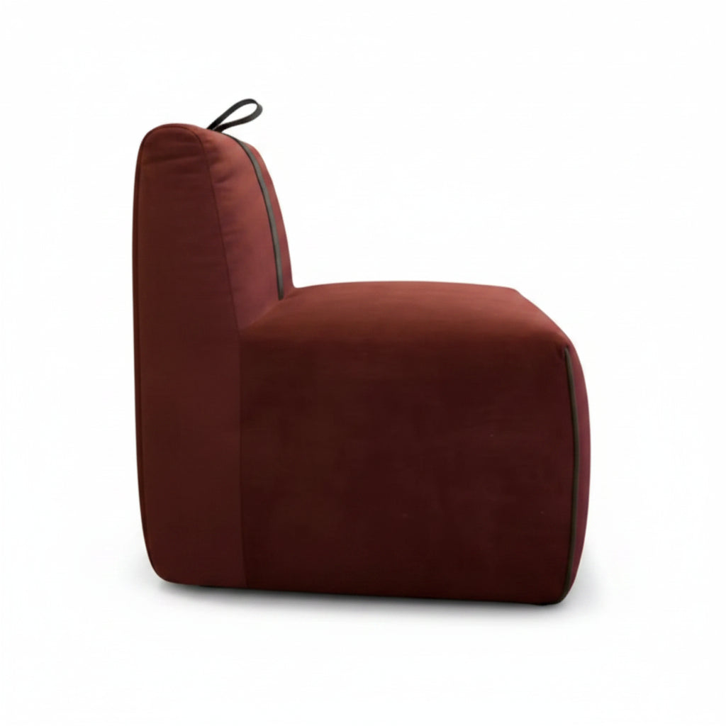 Silla Erah Scarlet